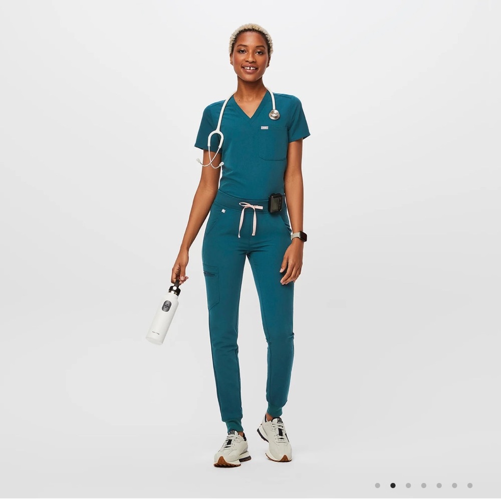 FIGS Caribbean Blue Scrub Set